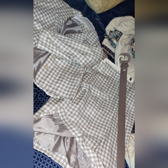 SK company skirt suit - Picture 3 of 3